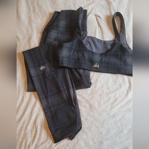 Alo yoga leggings and top set (size small)